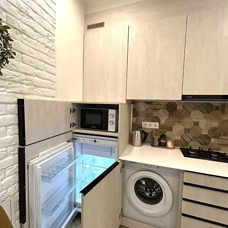 Modern Apartment, 100M To Opera Lviv Exterior foto