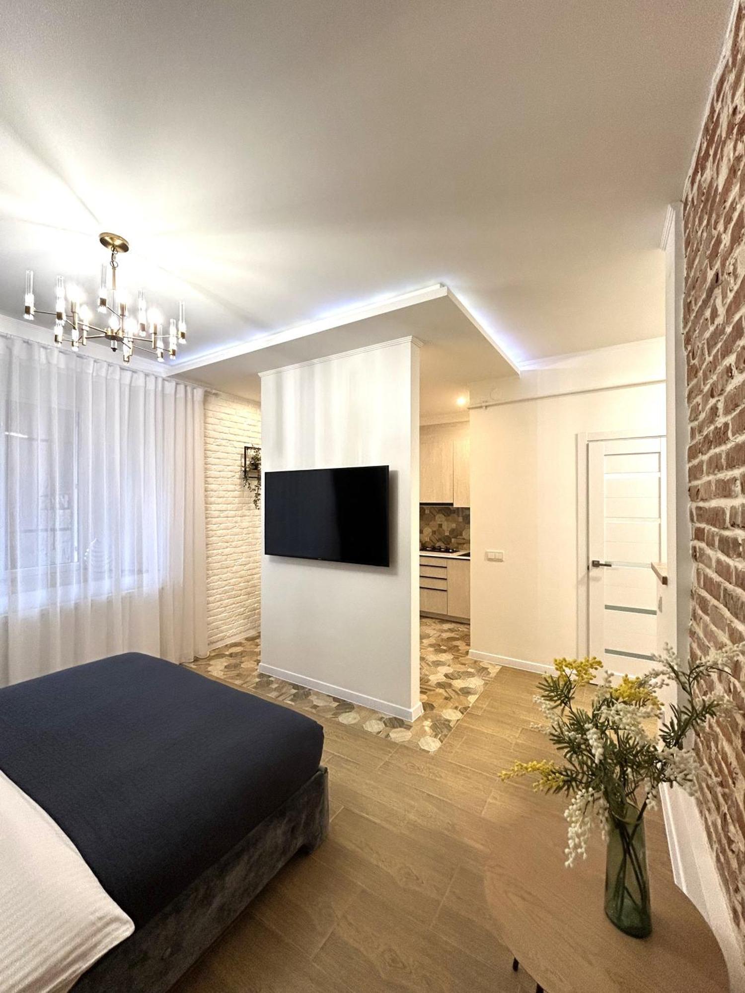 Modern Apartment, 100M To Opera Lviv Exterior foto
