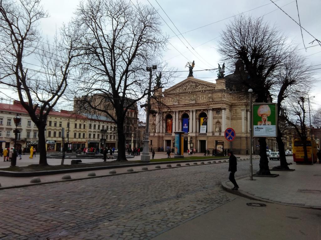 Modern Apartment, 100M To Opera Lviv Exterior foto